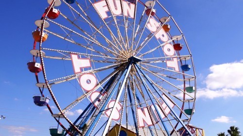ferris wheel with FunSpot logo